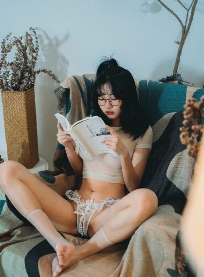 亚洲精品女人久久_完整版BD高清中字